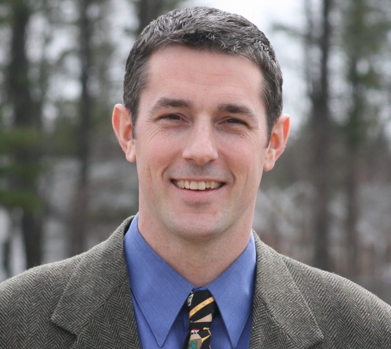 Author Michael Flynn Presents ‘The Endless Caverns’ to Elementary School